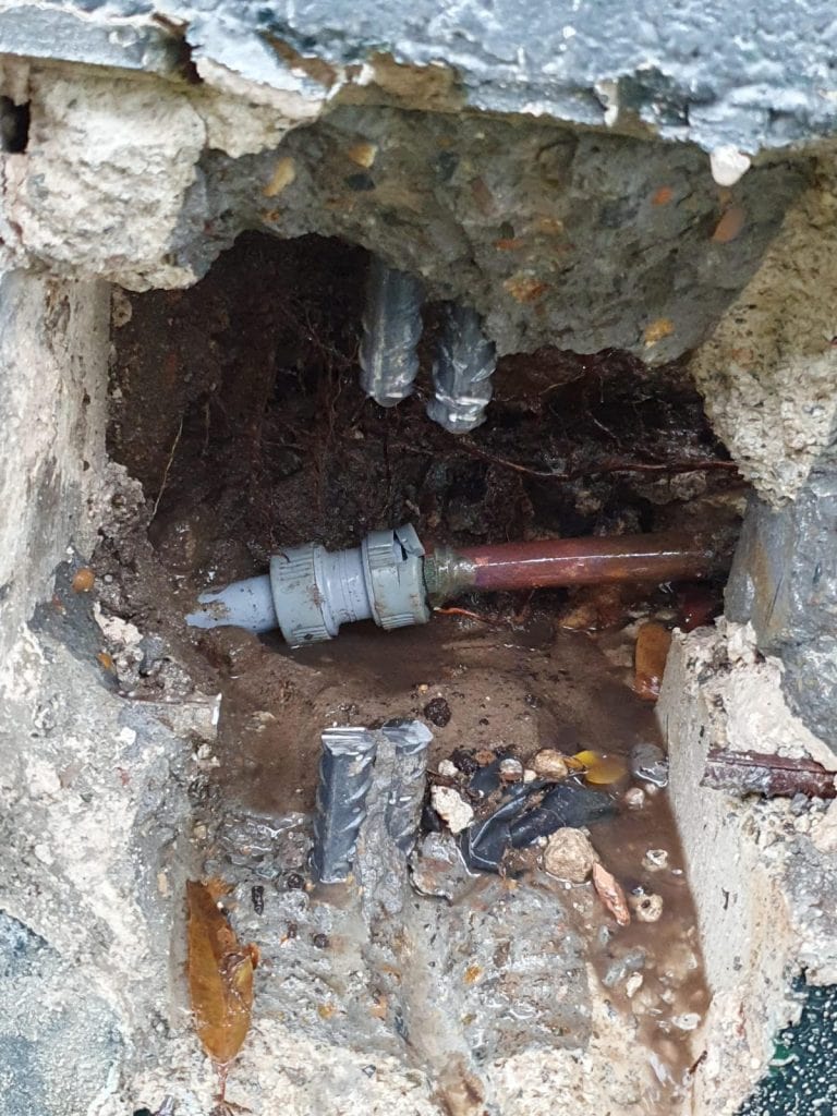 Steps to Deal With Burst Pipe Emergency